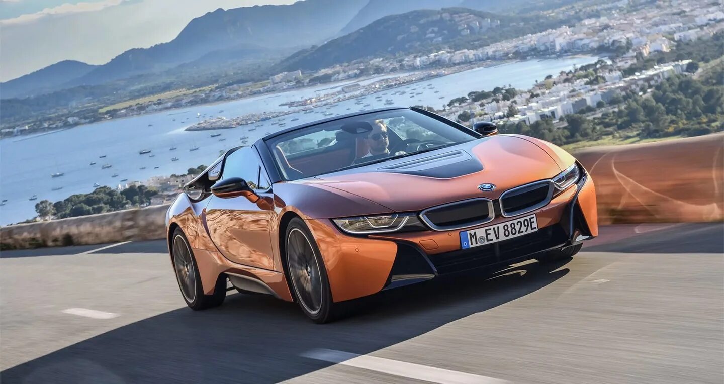 Б в ай 8. BMW i8 2018. BMW i8 Roadster. BMW i8 i. BMW i8 Turbo.