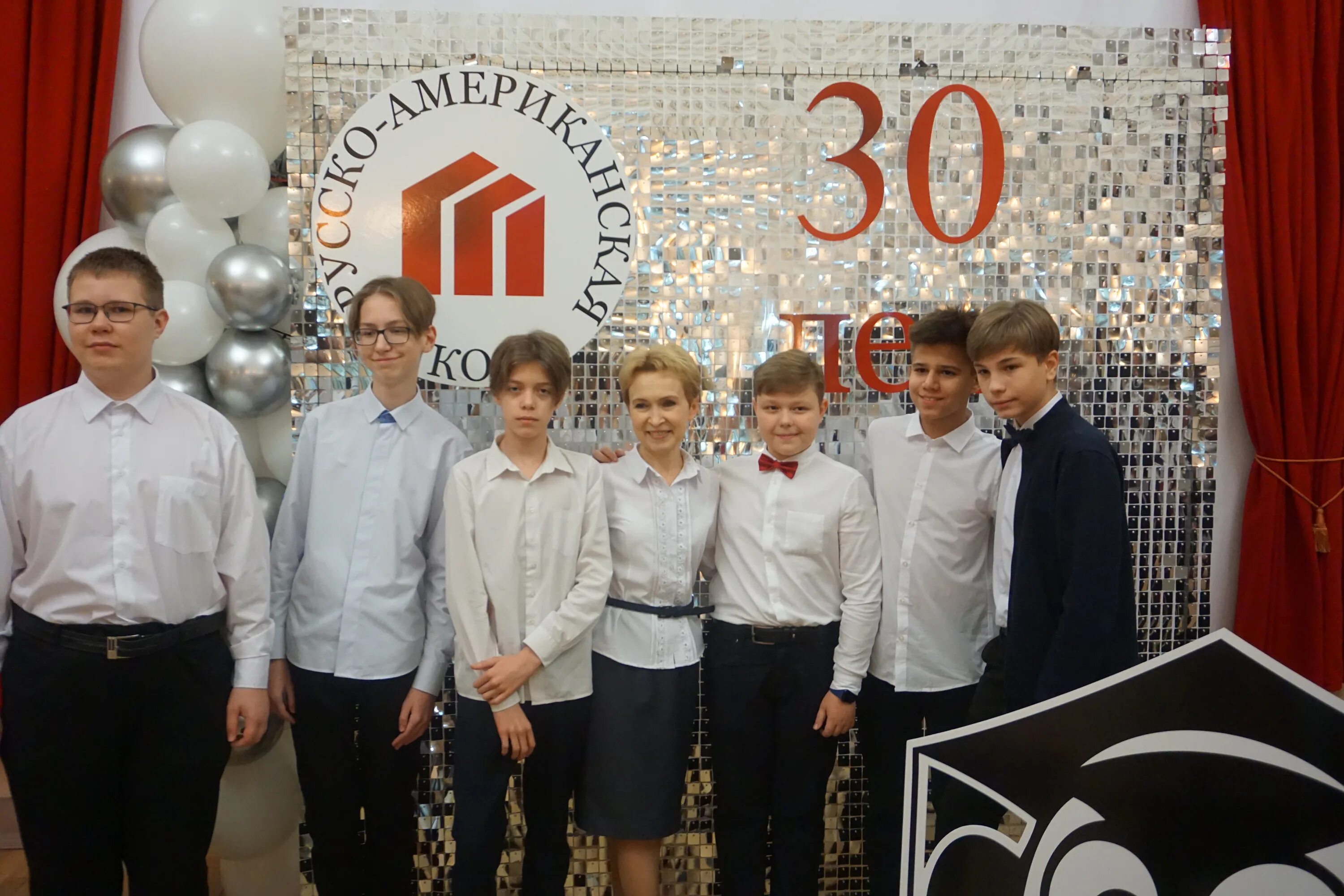 русско-американская школа. американская школа волжский. американская школа и русская. русско-американская школа волжский. русско американская школа в волжском.