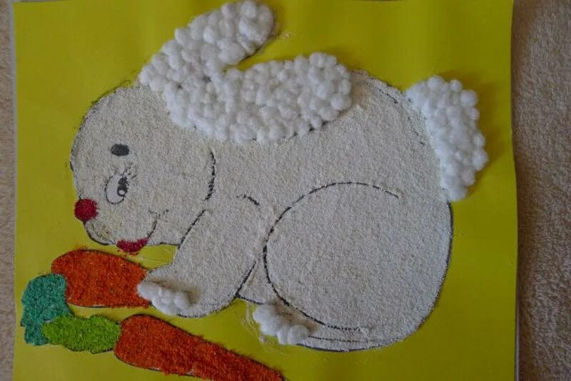 Зайчик из ватных дисков