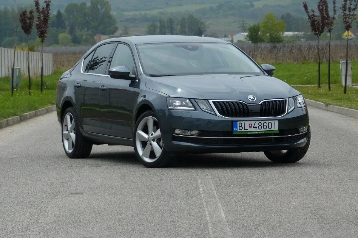 Купить шкоду октавию нижнем новгороде. Škoda Octavia 2013 Black. Skoda Octavia a7 Grey.