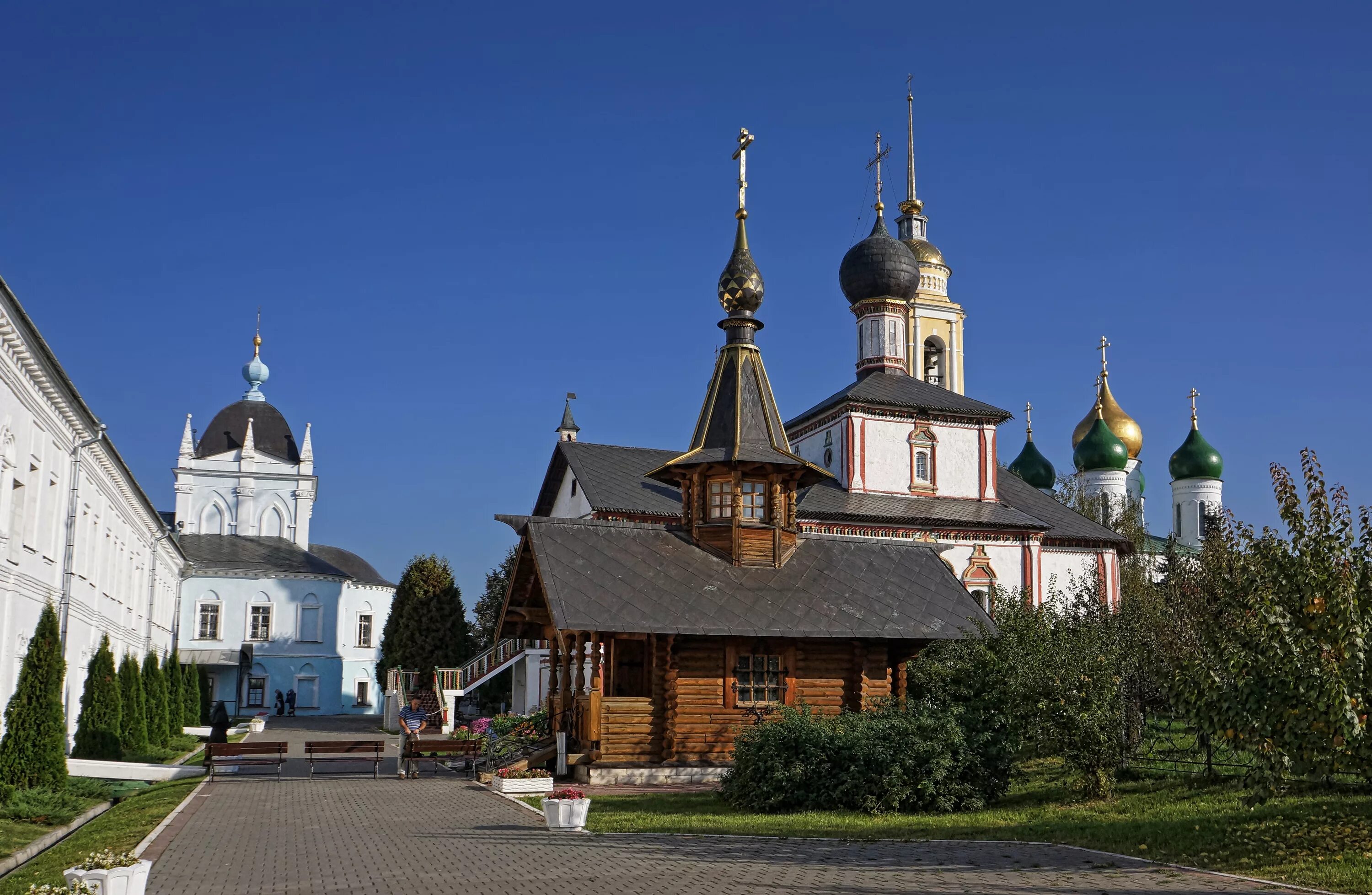 Новоголутвинский Свято-Троицкий монастырь. Ново-Голутвин монастырь Коломна. Свято-Троицкий Новоголутвинский женский монастырь в Коломне. Свято-Троицкий Ново-Голутвин женский монастырь города Коломны.