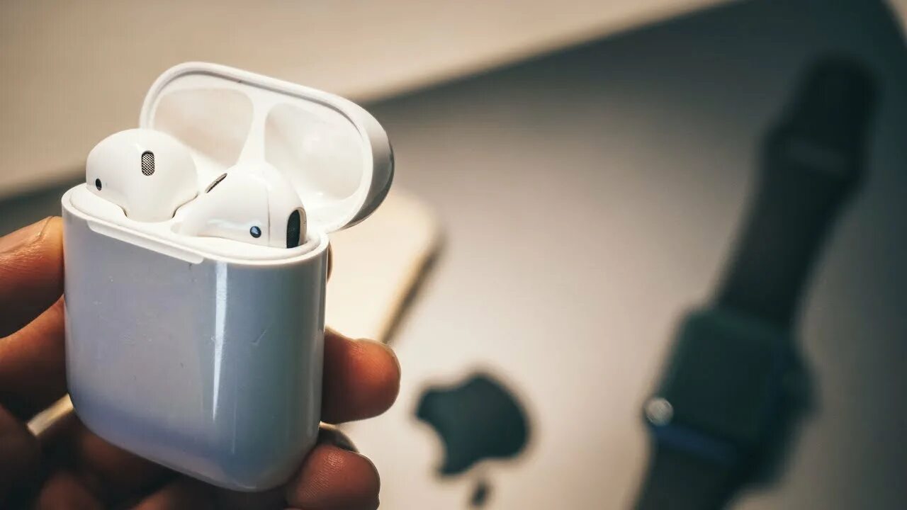 Старые airpods. Аирподс 2. Samsung AIRPODS 2. AIRPODS s2. Аирподс 2 фулл.