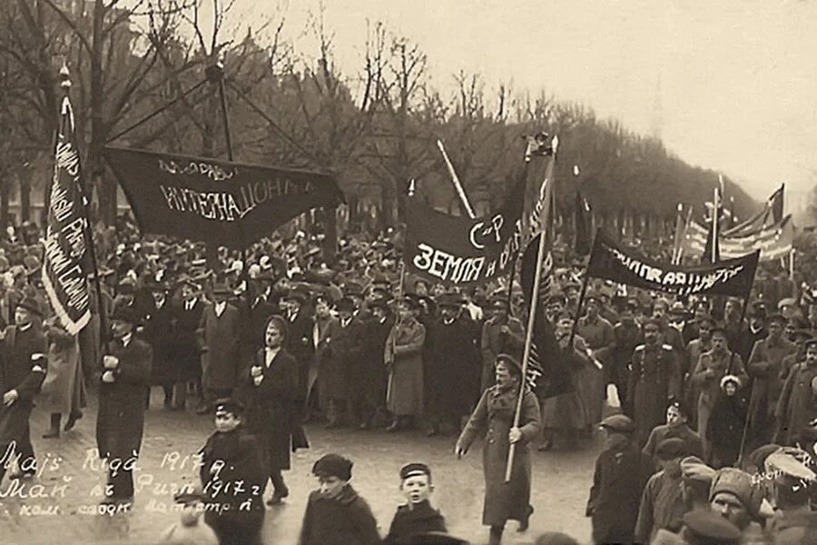 1905 Год Маевка 1 мая революционеров в России. Первомай в Иваново до революции 1917г. Первомай 1917 года. Революция 1 мая 1917.