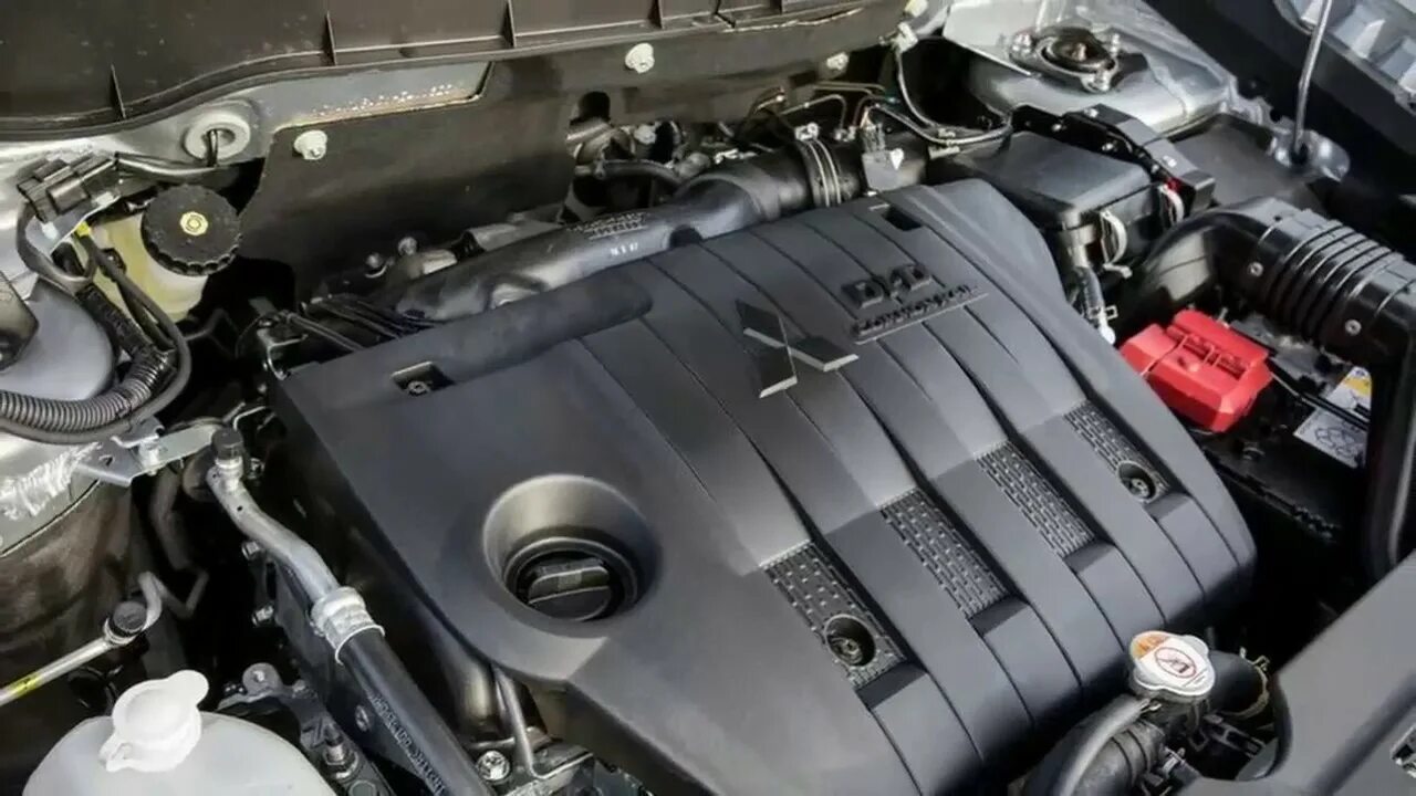 Митсубиси асх какой двигатель. Двигатель Митсубиси АСХ 1.8. Митсубиси ASX мотор 1.8. Двигатель Митсубиси АСХ 2.0. Двигатель Mitsubishi ASX 1.6 2013.