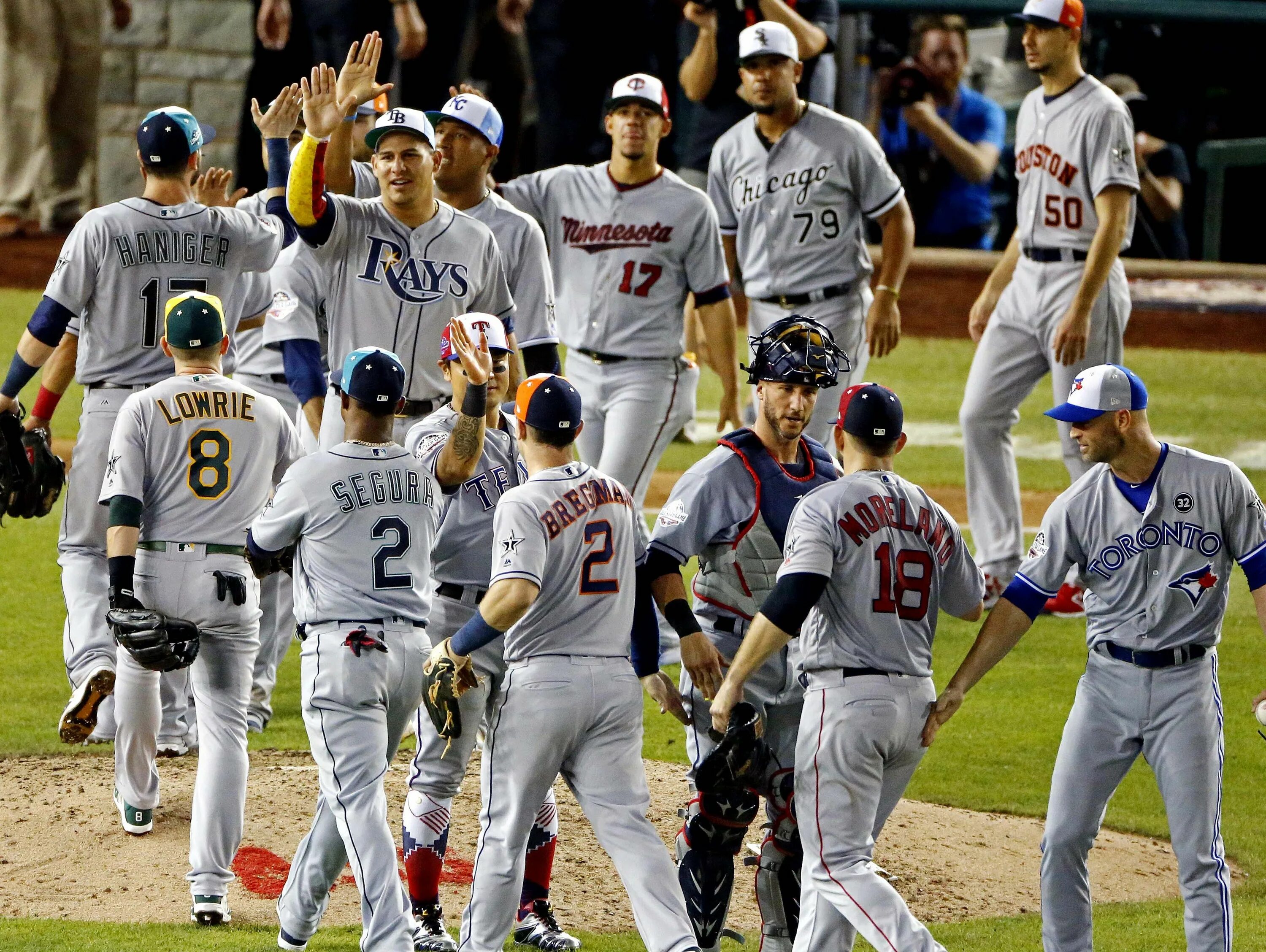 Famous team. Фото команды ньюкасл. Барселона фк. Famous team. Детройт тайгерс против питтсбург пайретс бейсбол.