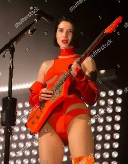 Annie clark sexy