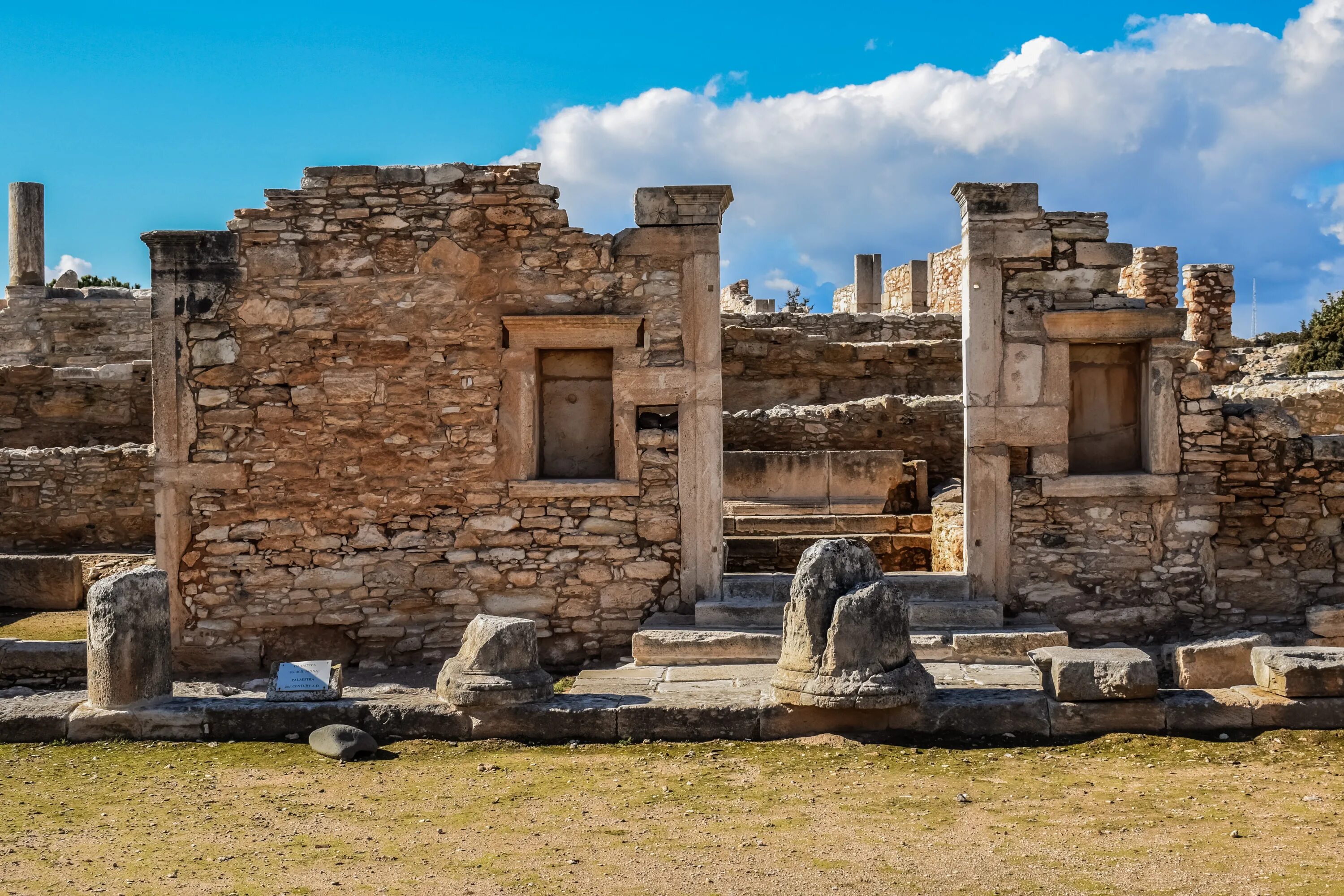 Древние руины где находятся. Кипр, Аполлон хилатс, святилище. Архитектура руины Греция. Древняя Греция храм Кипр. Руины древнего города.