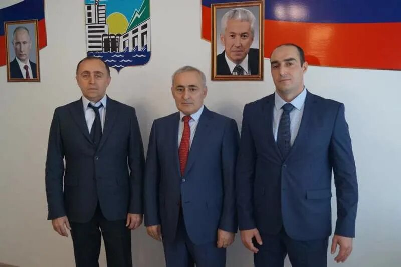 Глава кизилюрта. Малик патахов. патахов малик абдурахманович. мэр кизилюрта. глава администрации города кизилюрт.