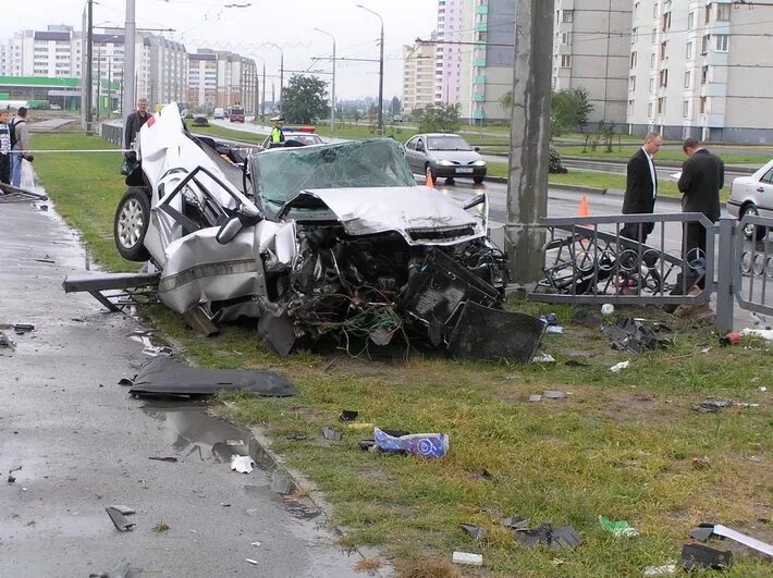 Сильные новости гомель сегодня происшествия криминал. Авария Ситроен и столб. Авария в Еремино сегодня.