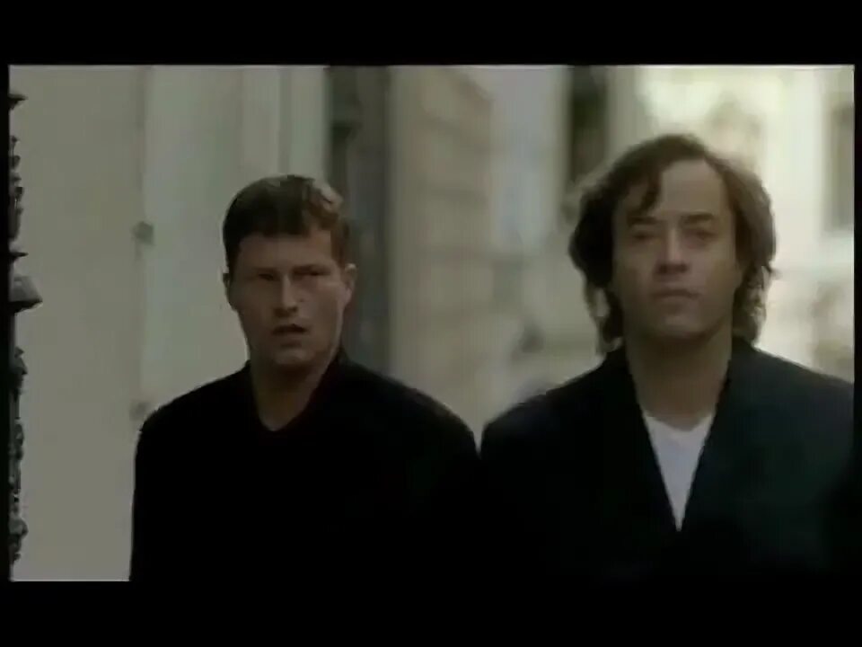А мне бы достучаться до небес. Достучаться до небес со дна. достучаться до небес песня. достучаться до небес саундтрек.