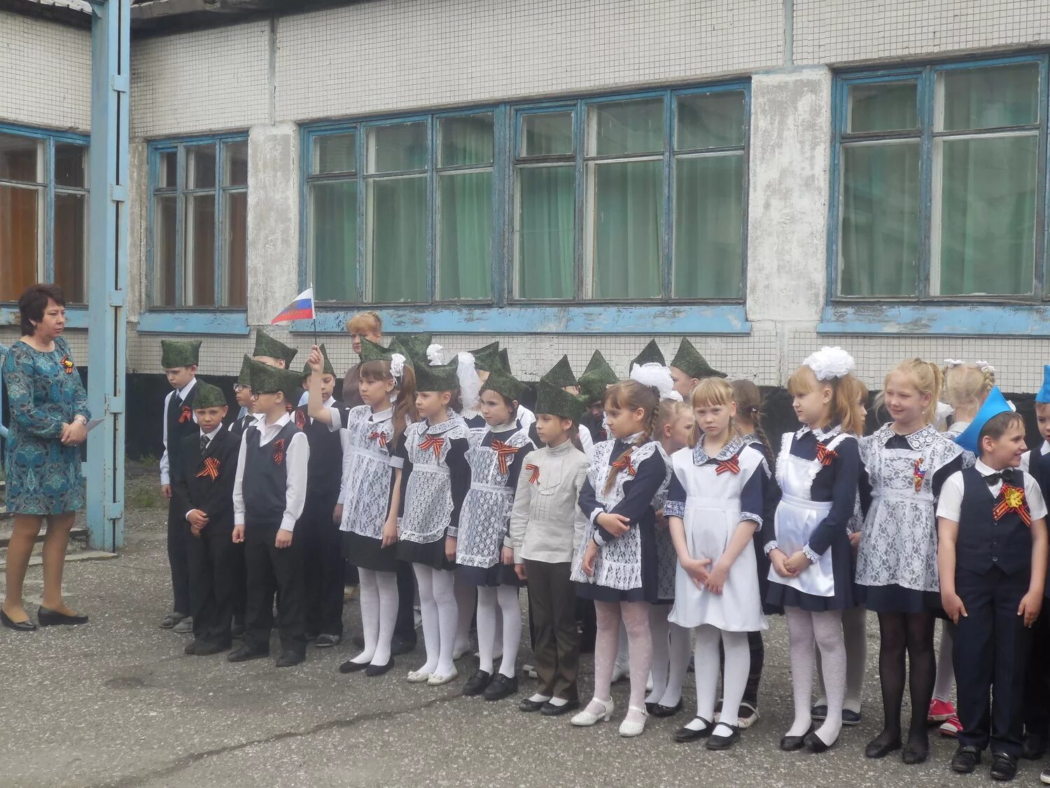 Гимназия 79 отзывы. Ульяновск 2022 выпускной. А. Гимназия 79 отзывы. Гимназия 79 барнаул.