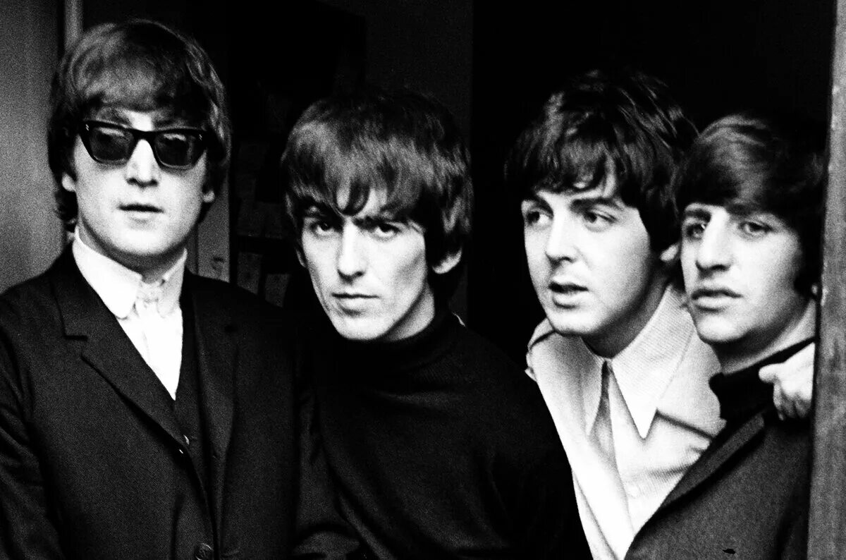 Группа битлз музыка. .Битлз группа Битлз. Группа Беатлес. Группа the Beatles 60х. The Beatles 1965.