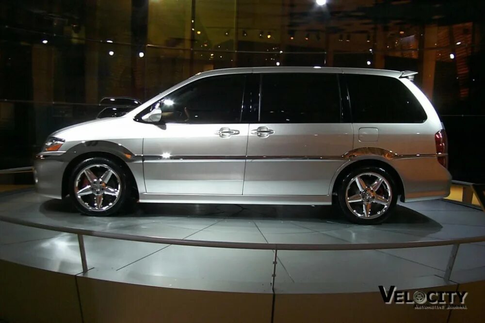 Обвес мазду мпв. Mazda mpv. обвес мазда мпв. мазда мпв 2. mazda mpv r19.