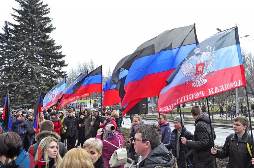 Создание донецкой республика. Донецкая народная республика русская весна. русская весна новороссия. русская весна новости. русская весна последние новости донбасса.