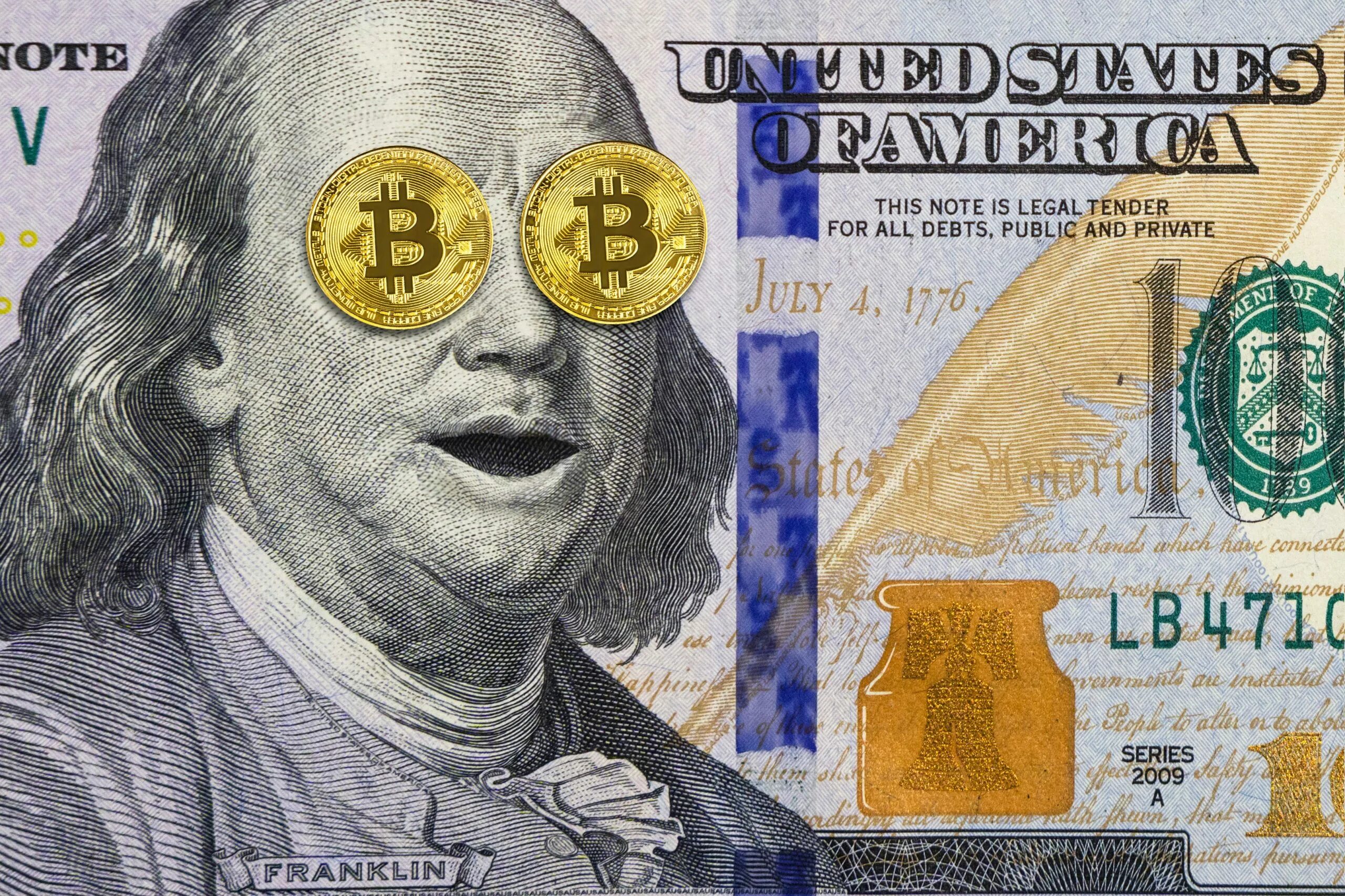 Биткоин долар. Франклин биткоин глаза. Биткоин в глазах. Доллар и биткоин фото. Доллар в глазах биткоин.