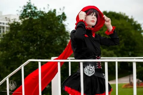 Rose cosplay