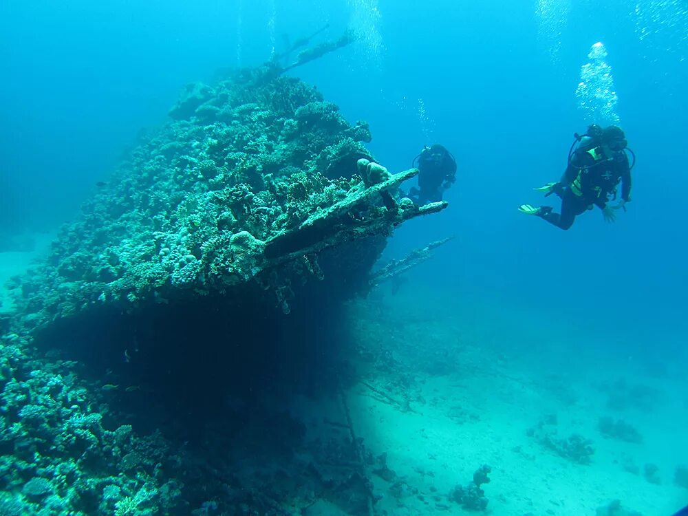 Затонувшие корабли на дне моря