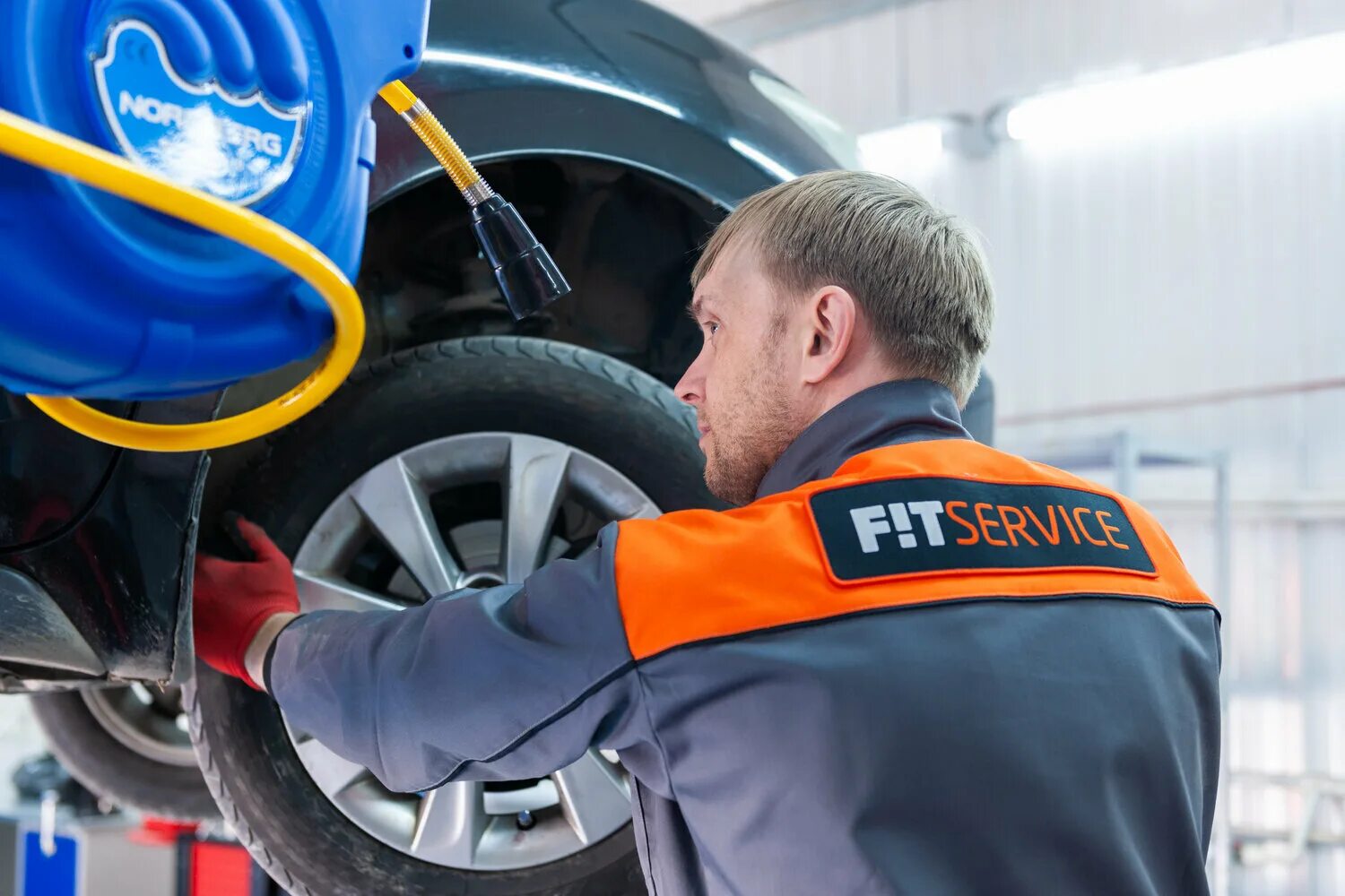 Шиномонтаж fit service. Спецодежда фит сервис. Fit service, новосибирск, улица петухова, 150а. Фит сервис шиномонтаж. Fit service приложение.