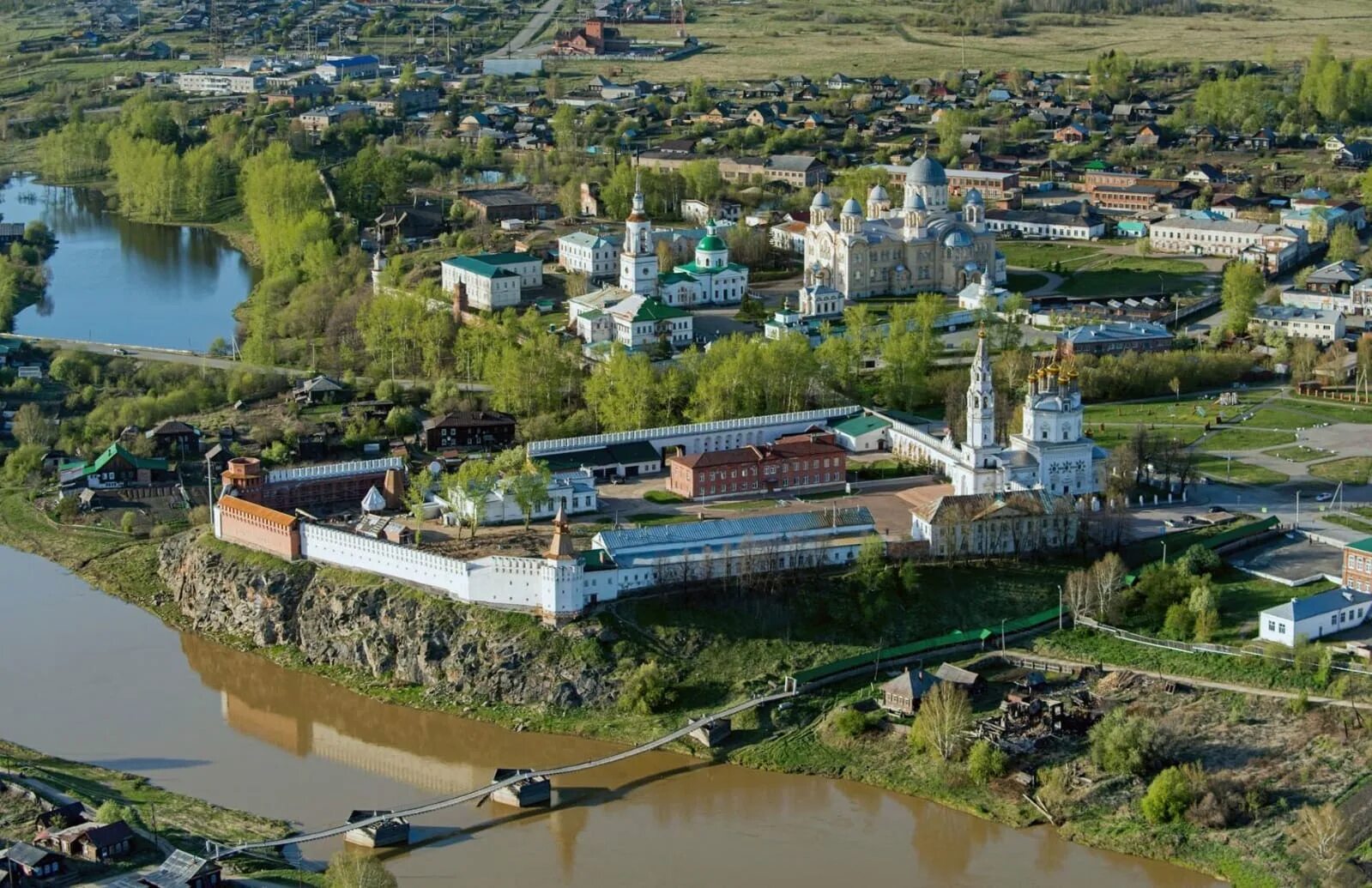 Верхняя пышма центр города. Верхняя пышма свердловская область. Верхотурье духовный центр урала. Небольшие города урала. Урал екатеринбург город.