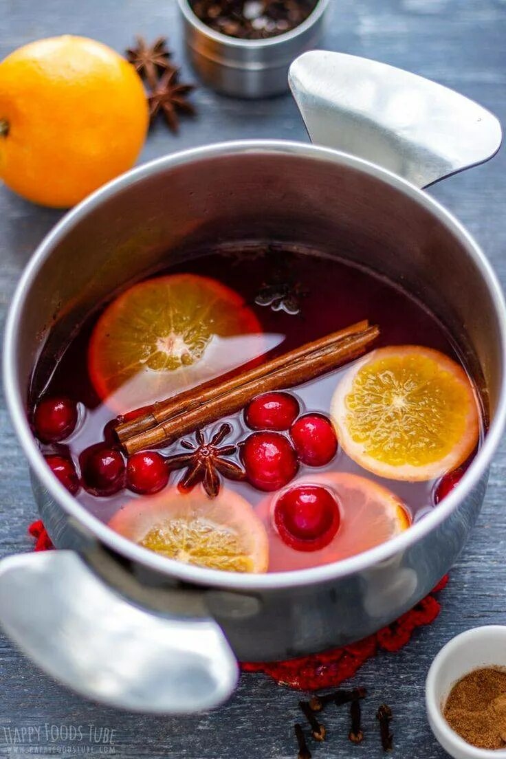 Как сделать глинтвейн дома. Глинтвейн mulled wine gluhwein. вишневый глинтвейн. краснополянский глинтвейн. глинтвейн gedonia.