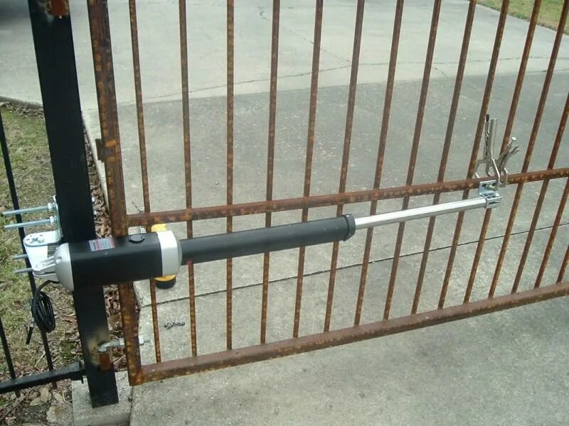 Самодельный привод ворот. Привод для распашных ворот. самодельный привод для распашных ворот с электроприводом. распашные ворота с электроприводом. самодельный механизм для распашных ворот.