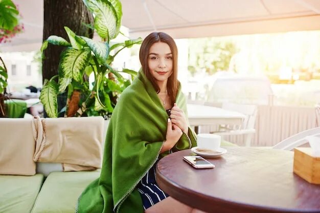 Плед в кафе. Тайм кафе pled. Тайм кафе pled. Плед на веранде. Лоскутный плед.