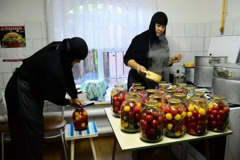 Какая жизнь в монастыре