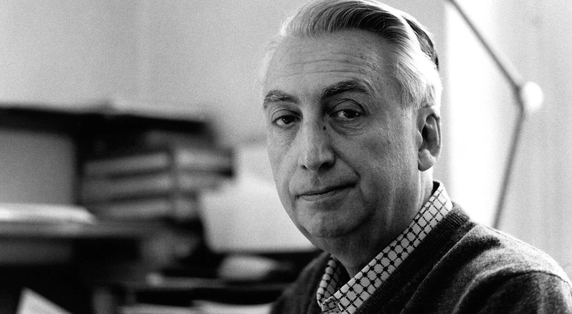 Р барт работы. Ролан барт. ролан барт (1915—1980). р.барт философ. ролан барт постмодернизм.