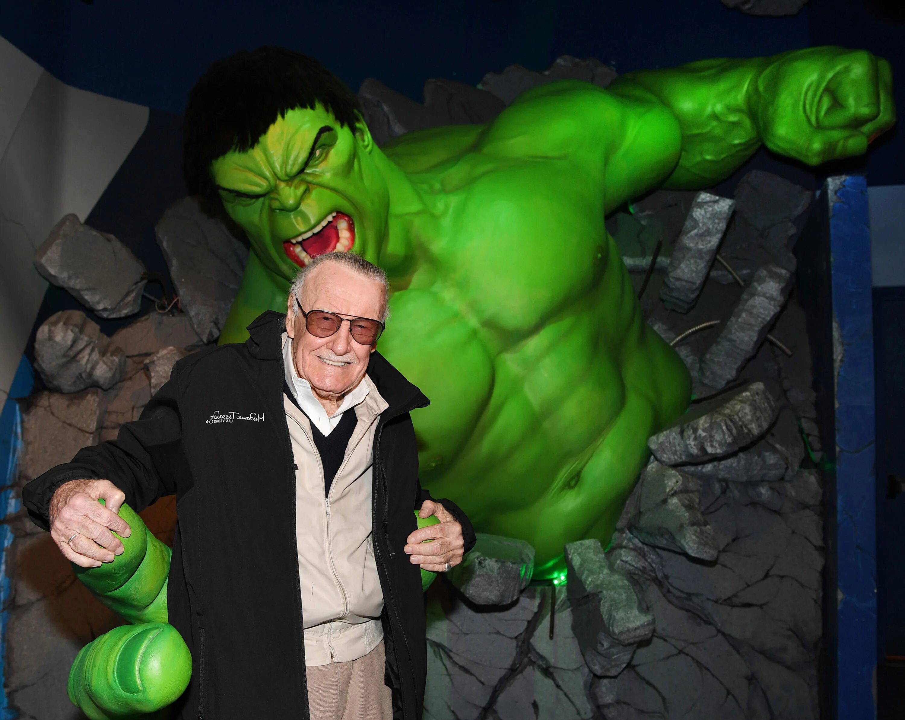 Марвел интересно. Stan Lee Hulk. Stan Lee Халк. Стэн ли комиксы Марвел. Дед Марвел в фильмах.