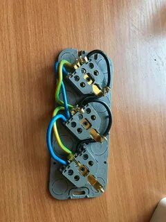 Как подключить накладную двойную розетку