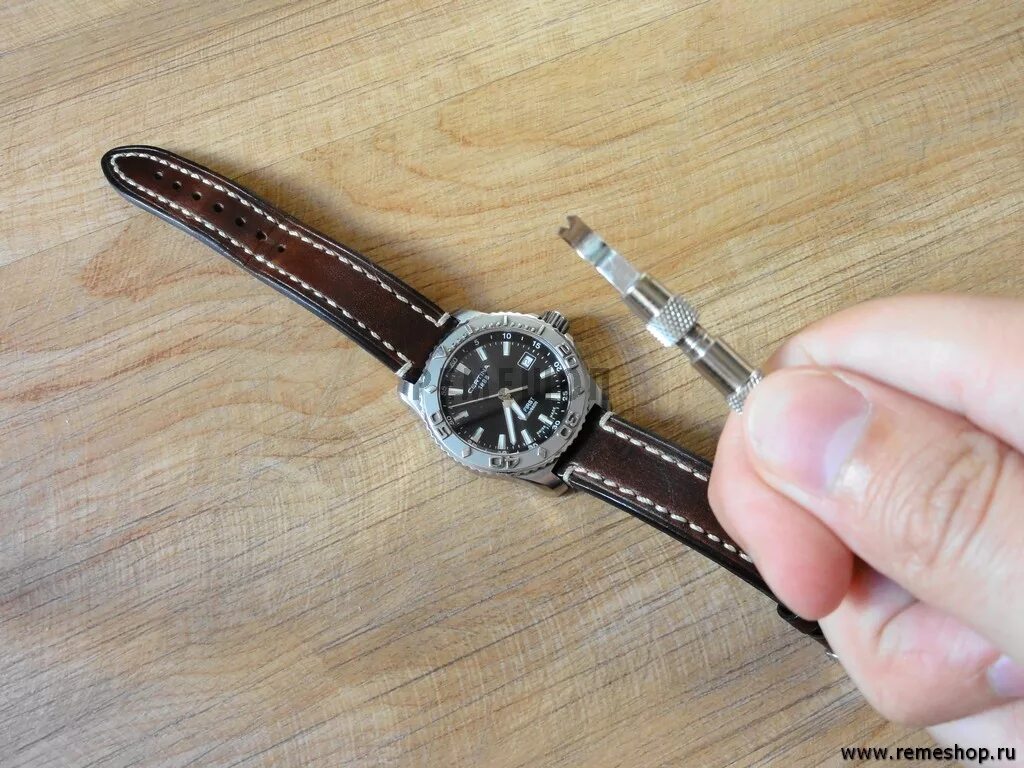 Ремешок для часов Zeppelin 768446324. Ремешок для часов Citizen av0080-88e. Кожаный браслет для часов. Кожаный браслет с застежкой для часов.