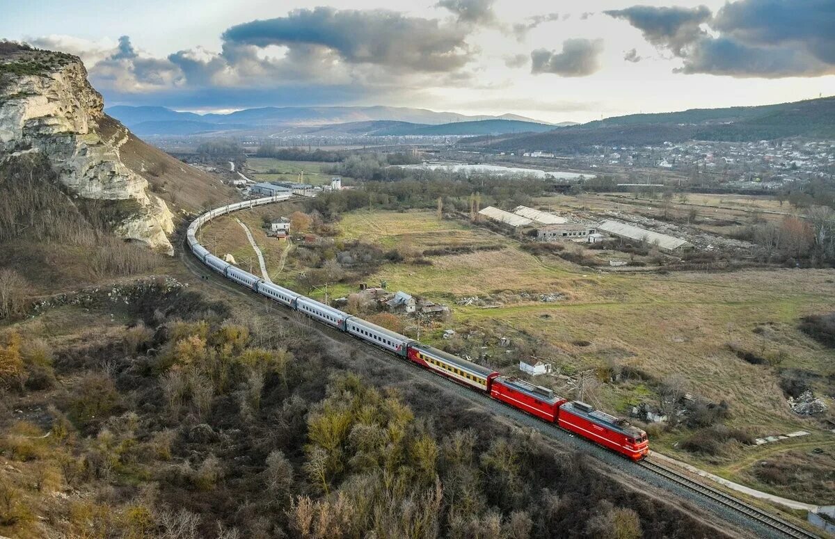 КЖД Крымская железная дорога. Крымская железная дорога Симферополь-Севастополь. Крымская железная дорога Севастополь. Мекензиевы горы.