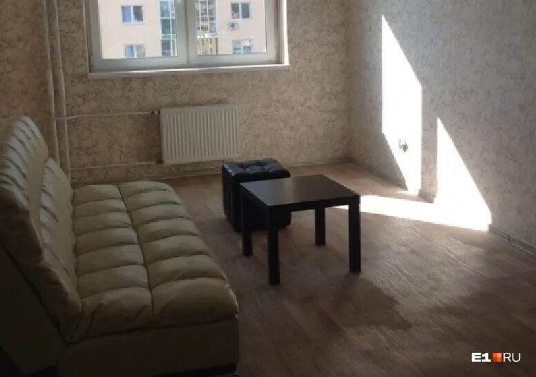 Мебель для девушки. Чья квартира. Мужчина помогает по дому. Старая квартира. Марина гисич интерьеры.