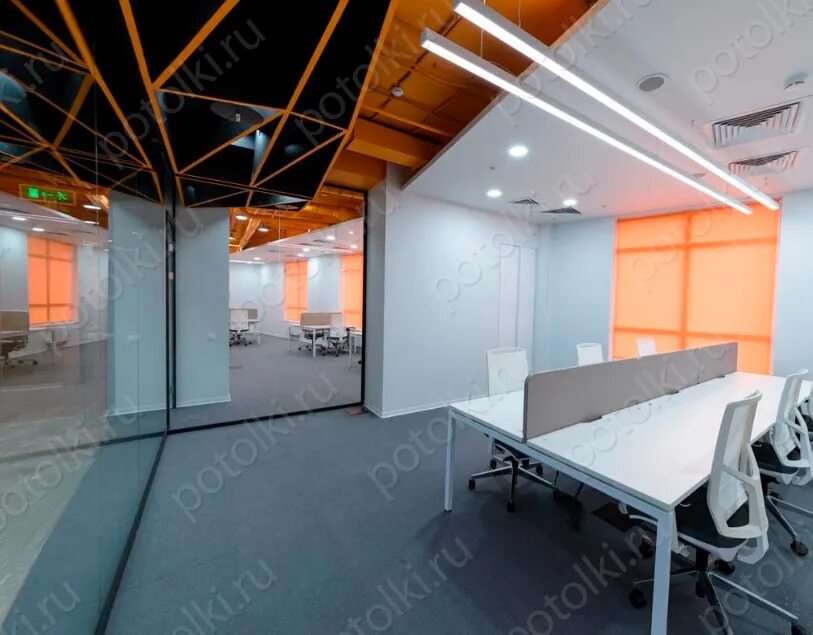 Светодиодный линейный светильник lumen arte llfw36w02. Светильник офисный линейный. Линейные светильники светодиодные в интерьере. Подвесные светильники для офиса. Линейные светильники светодиодные в интерьере.