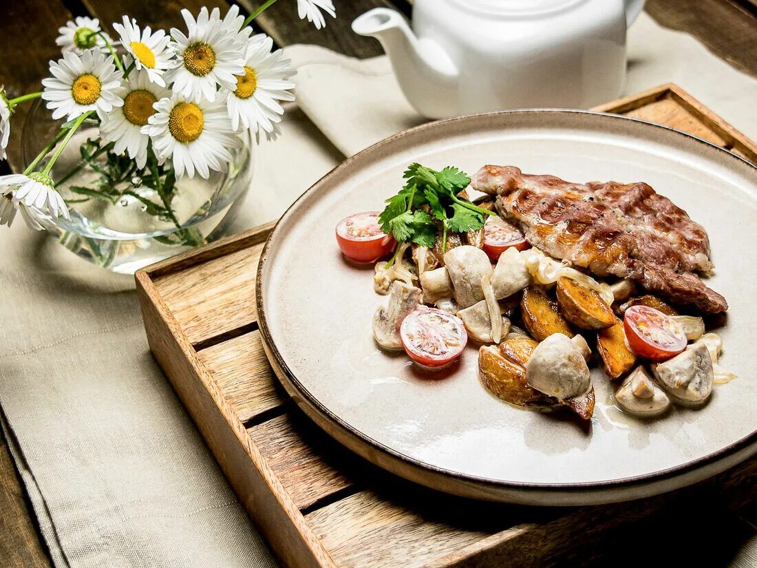 Обед был сытным. Сытный обед. обед вкусный обед сытный обед. вкусный обед залог хорошего дня. вкусно и сытно на ночь.