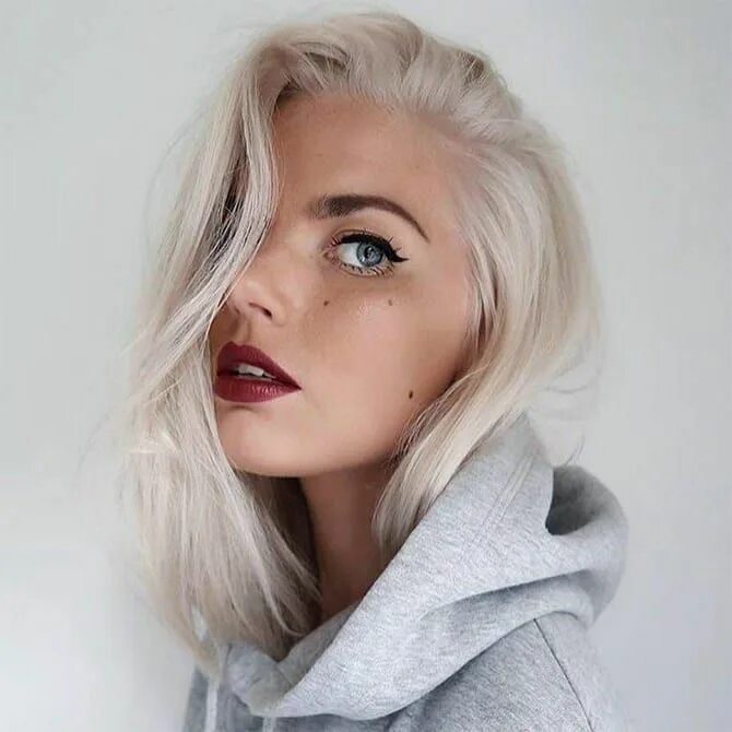 Cool blond. Блондинка цвет волос. Красивый цвет блондинки. Платинум цвет волос. Красивое окрашивание блонд.