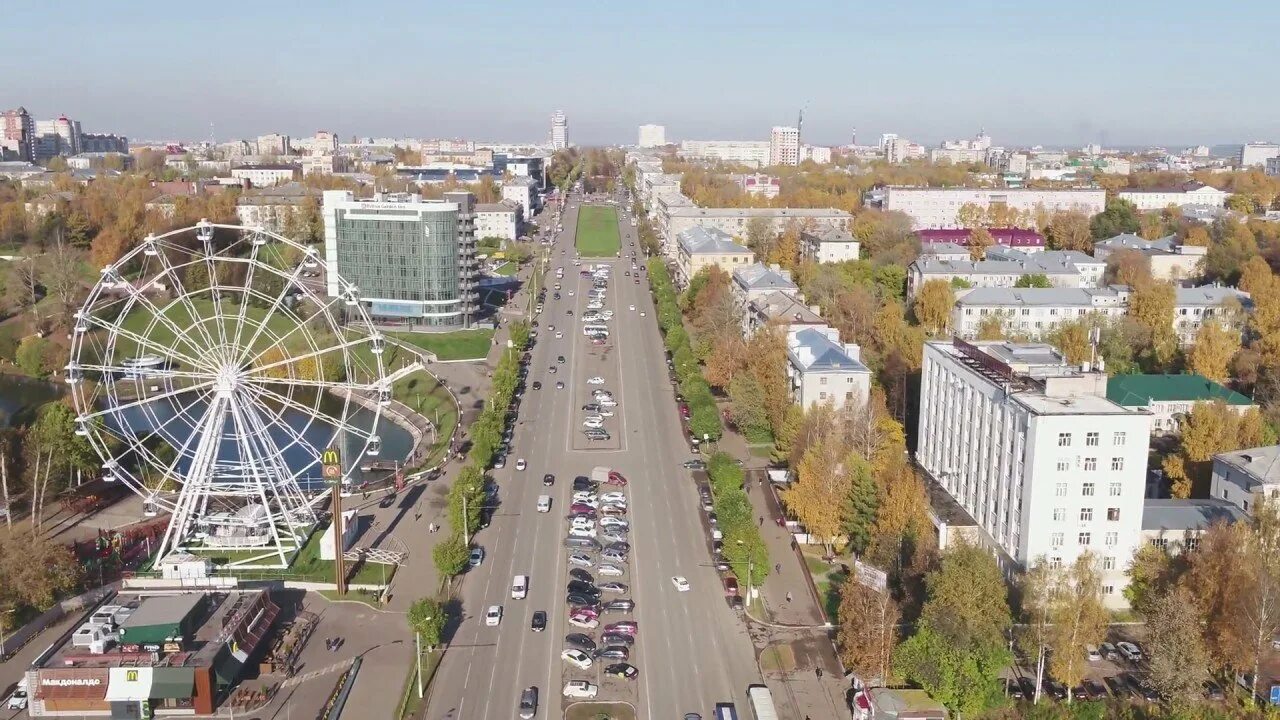 Проспект в кирове. Октябрьский проспект киров. киров кировская область октябрьский проспект. город киров октябрьский проспект. улица октябрьский проспект киров.