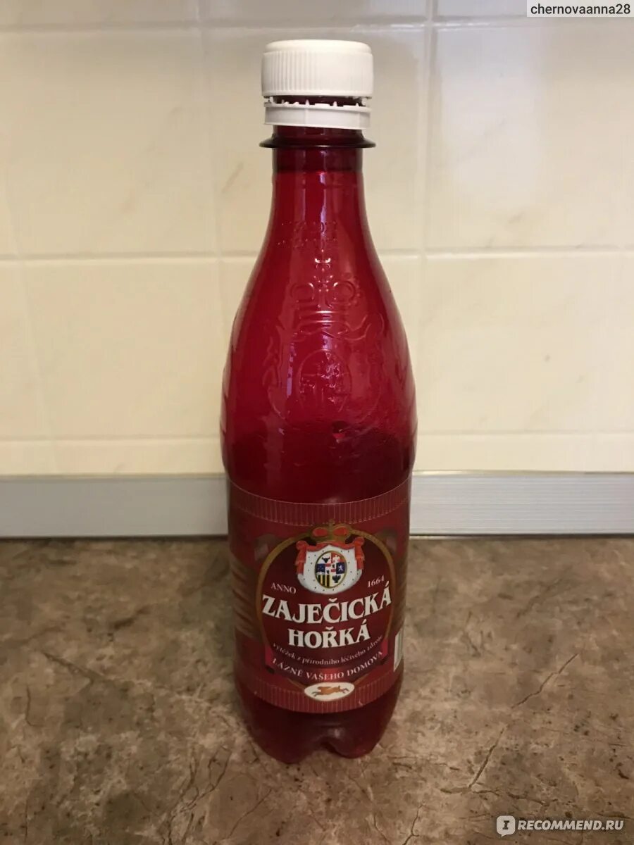 Вода лечебная zajecicka horka. Горькая минеральная вода зайечицка горька. зайечицкая горькая (zajecicka horka). чешская горькая минеральная. вода чешская горькая.