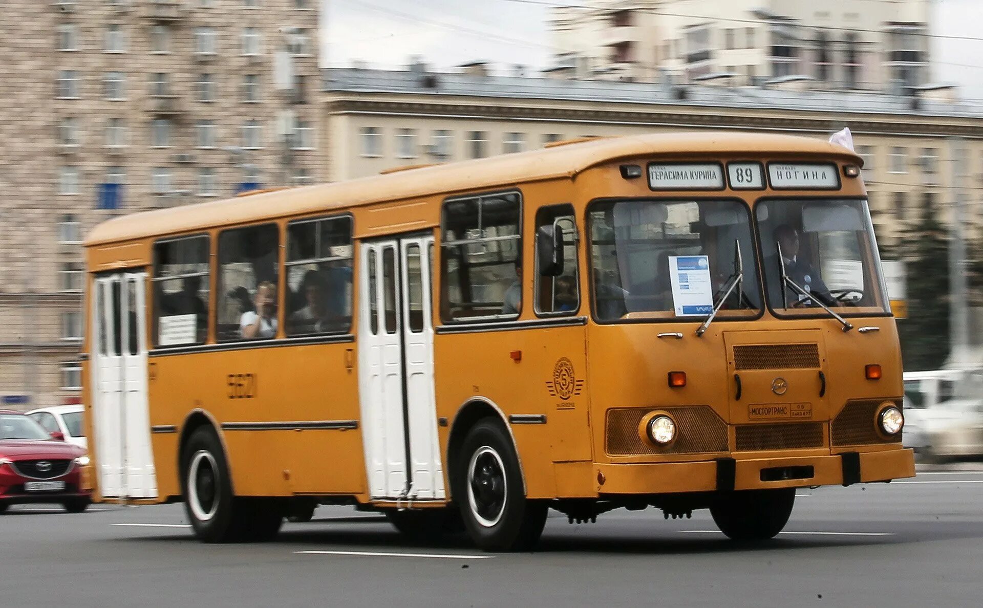 Какой автобус в россии. ЛИАЗ 677. ЛИАЗ 677 Москва. ЛИАЗ 410. ЛИАЗ-677 1992.