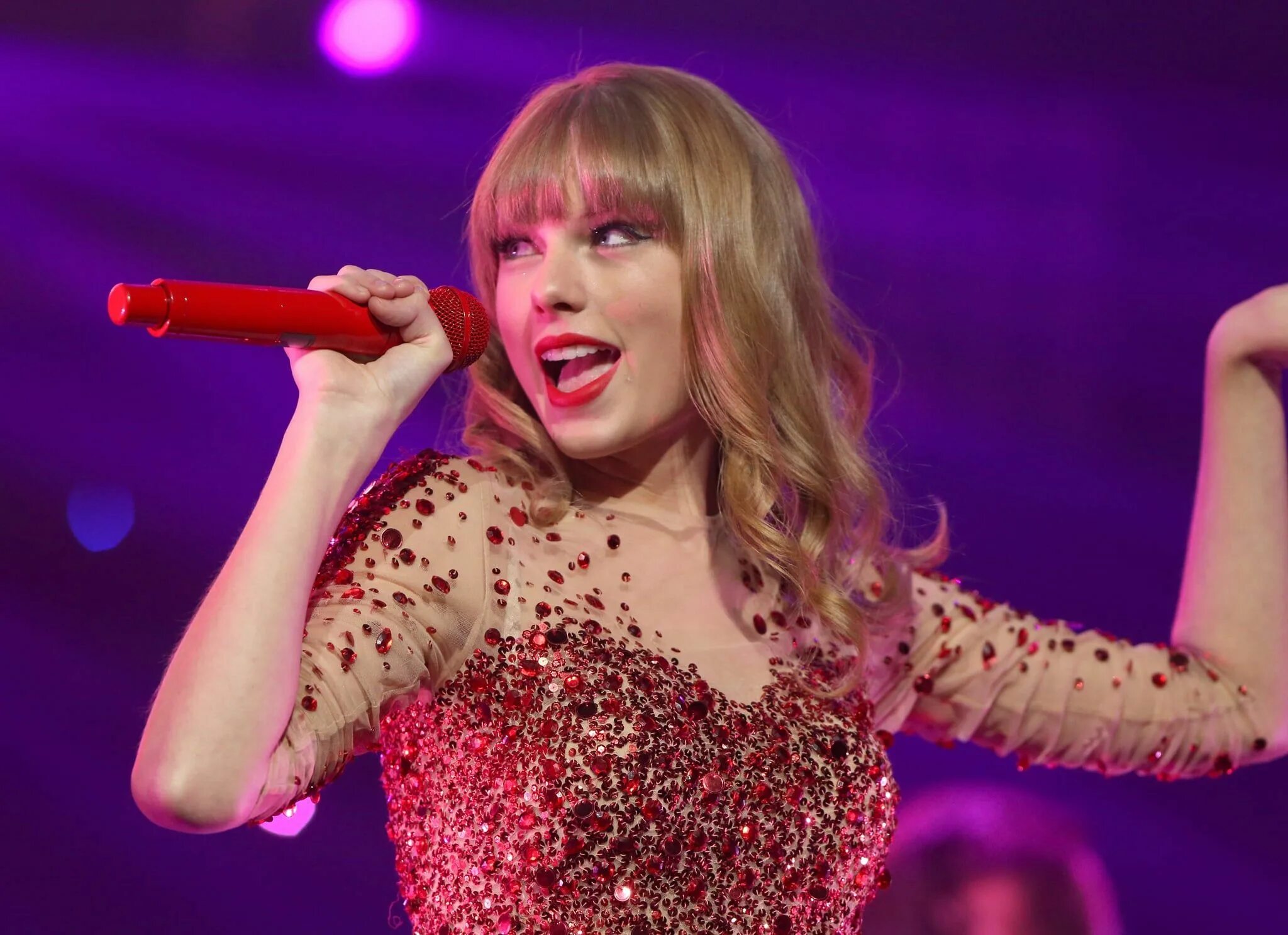 Тейлор Свифт 2023. Taylor Swift 2012. Тейлор Свифт фото 2023. Taylor Swift Sing. Тейлор свифт bad