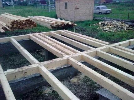 Первый венец бани из бруса