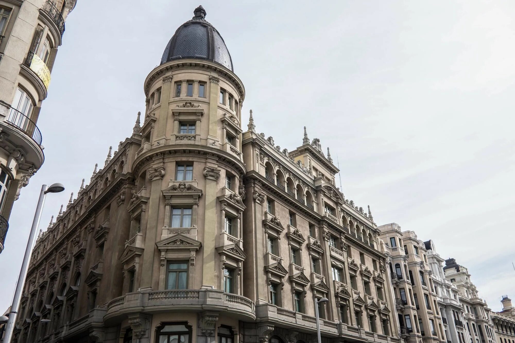 Hotel detail. Гран ВИА Мадрид. Отель Император на Гран ВИА В Мадриде. Мадрид Астория. Мадрид Модерн.