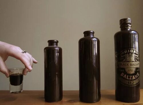 Как правильно пить бальзам. Кофе с рижским бальзамом. рижский бальзам амстердам. рижский лечебный бальзам производитель. рижский пил бальзам.