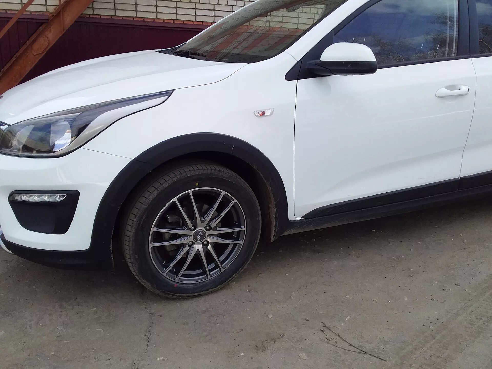 Диски x Trike r17 Kia Rio. Kia Rio x-line диски 16. Kia Rio x-line диски 15. Киа Рио х-лайн на 16 дисках. Диск kia rio x