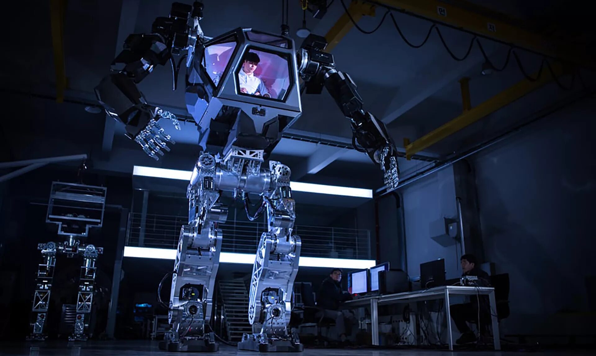 Какое устройство управляет всеми роботами. ЭКЗОКОСТЮМ робот. Робот экзоскелет method-2. Hankook Mirae method-2 Robot. Огромный робот.