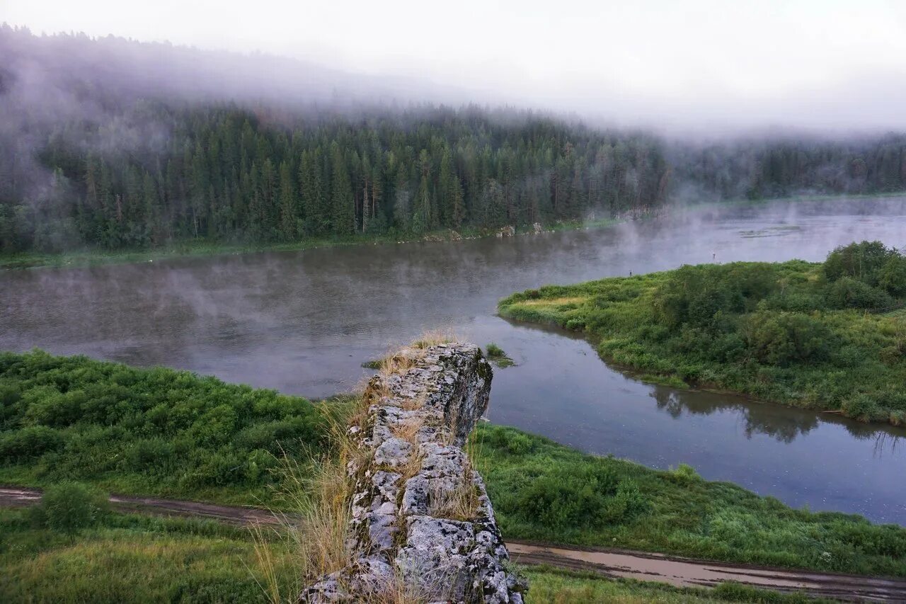 Река урал куда. Река Чусовая на Южном Урале. Уральские горы река Чусовая. Река Чусовая Урал. Река Чусовая Полевской.