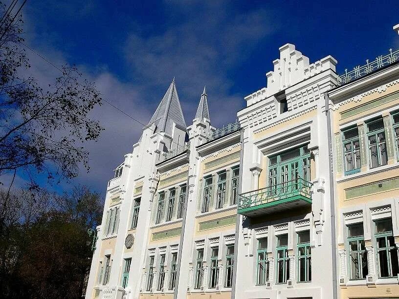 Здания в пушкино. Здания в пушкино. Пушкинский народный дом майкоп. Здания в пушкино. Пушкинский народный дом вологда.