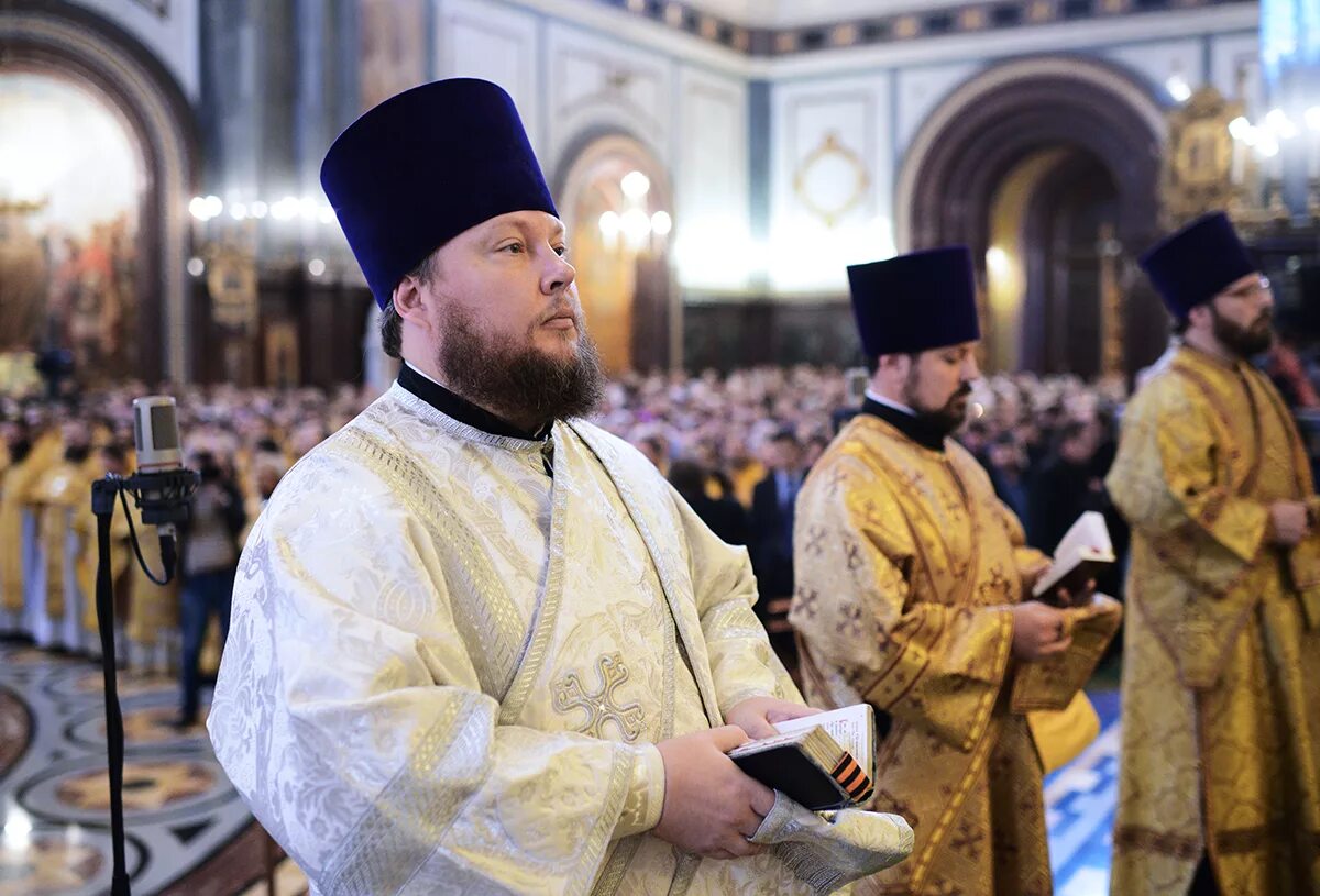 Настоятели московских храмов