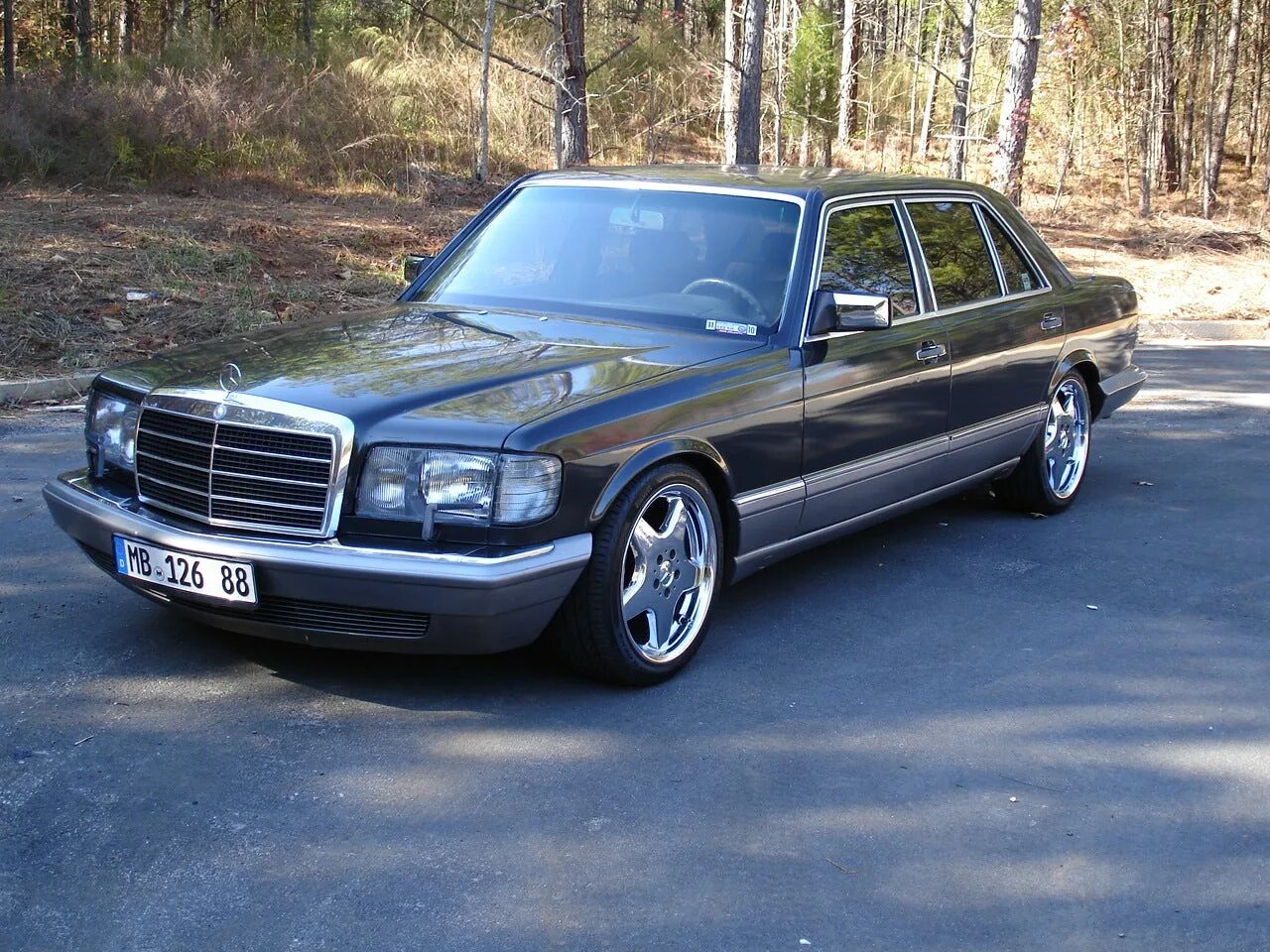 Купить старый мерседес. Mercedes-Benz w126. Мерседес Бенц дипломат в 126 кузове. Мерседес 126 кузов дипломат. Мерседес Бенц 123 кузов дипломат.