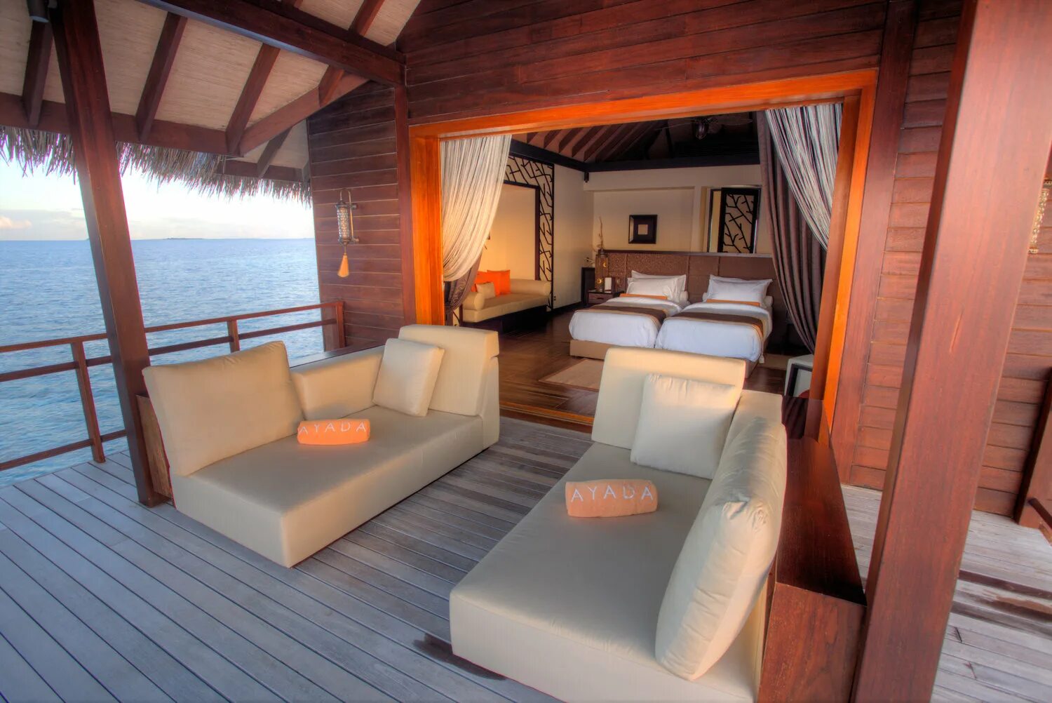 Мальдивы отели 3. Отель ayada maldives 5. мальдивы отель внутри. нутр домика на мальдивах в трех комнатах. арааму холидей мальдивы отель.